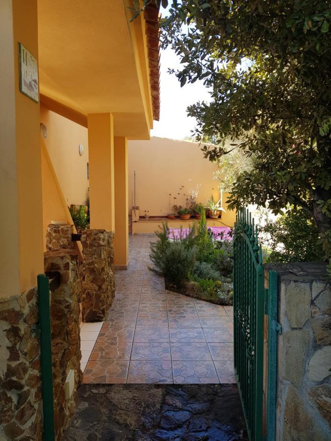Villino Mari Pintau Best Vacation Ever Geremèas Exterior foto